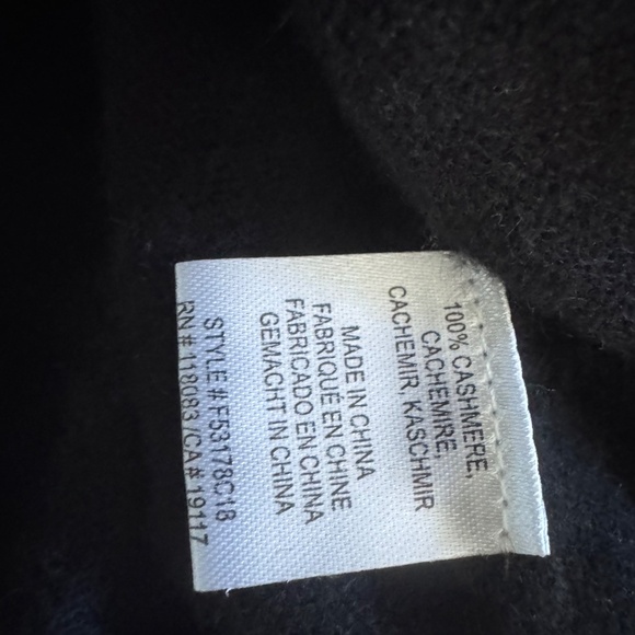 Minnie Rose Black and White Star V-Neck Sweater - Picture 5 of 5